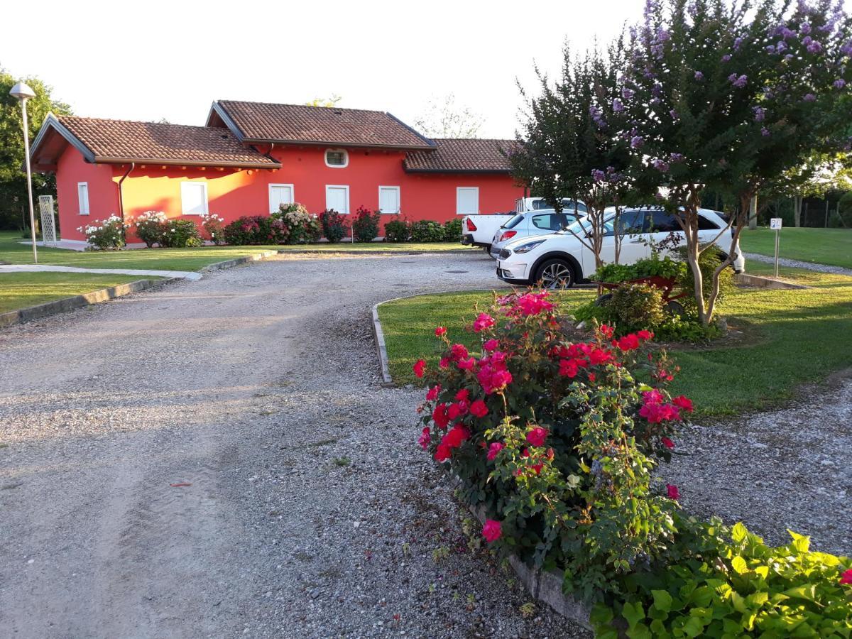 Dogana Vecchia - Hotel & Residence B&B Ristorante & Pizzeria Тривиньяно-Удинезе Экстерьер фото