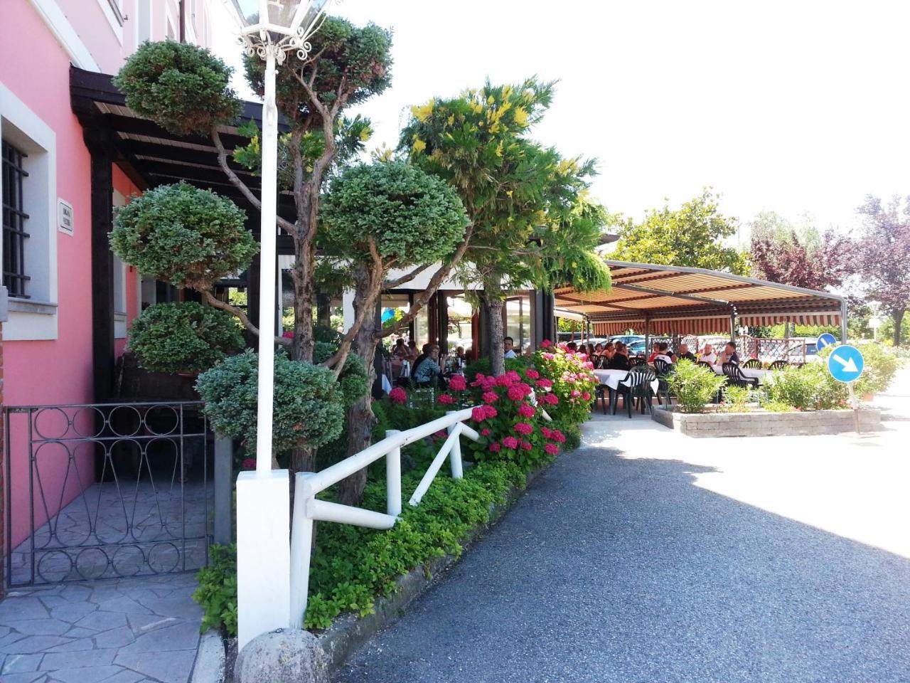 Dogana Vecchia - Hotel & Residence B&B Ristorante & Pizzeria Тривиньяно-Удинезе Экстерьер фото